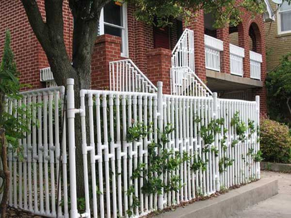 Gard gradina din teava PVC